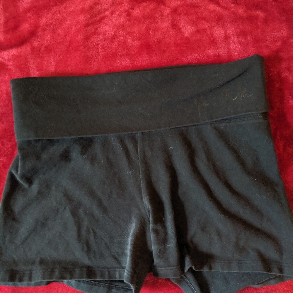 Pink yoga short
